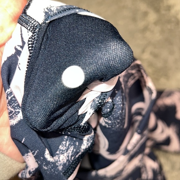 Lululemon Wunder Under Crop High Rise Leggings Size 6 - Picture 4 of 7